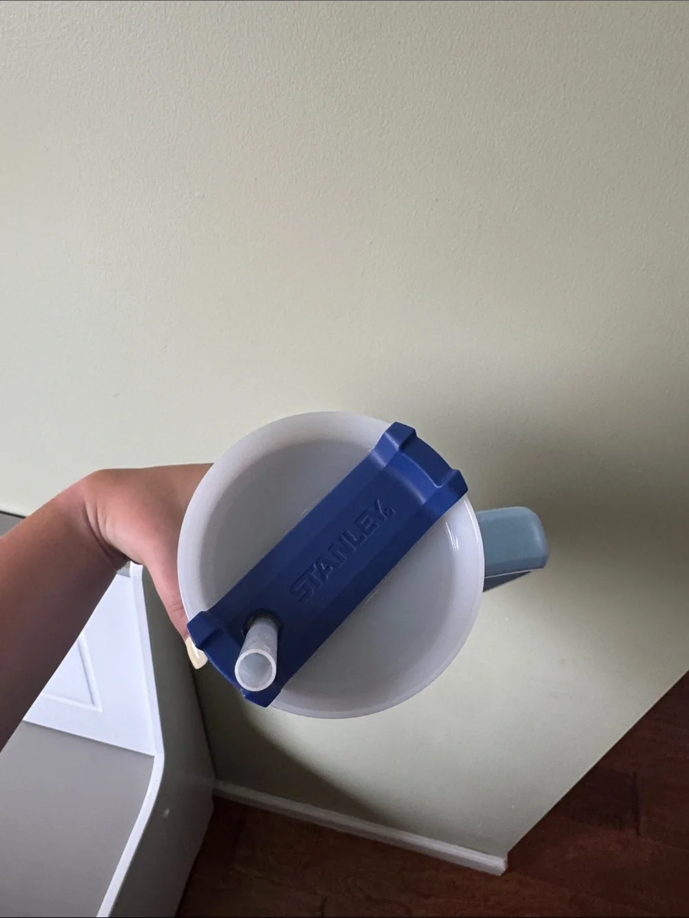 Stanley Light Blue Insulated Travel Tumbler with Handle and Straw - Picture 2 of 4
